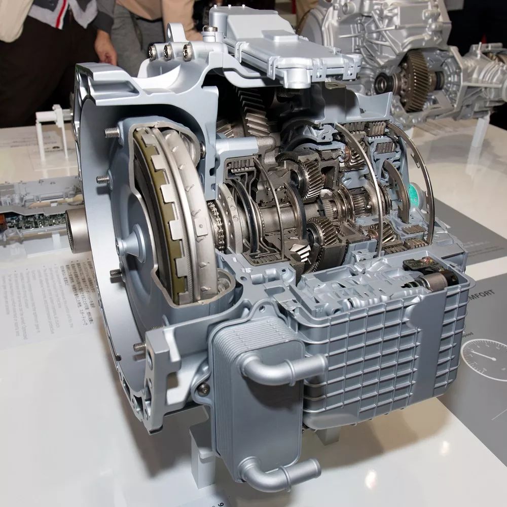 都是世界顶级变速箱,采埃孚怎么就卖不过爱信?