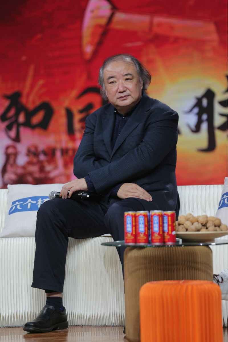 《共和国血脉》导演万盛华谈及母亲现场落泪,石油世家惊喜现身送"重"