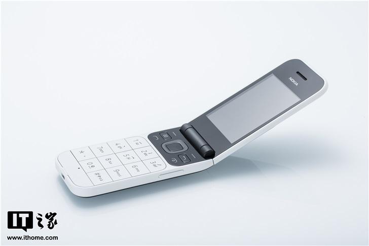 诺基亚 2720 4g 翻盖手机图赏:搭载 kaios 系统,内外双屏
