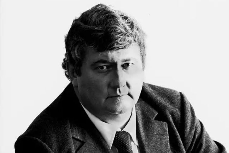 4岁被侵犯,5岁被割礼,12岁被卖给60岁老头:她从