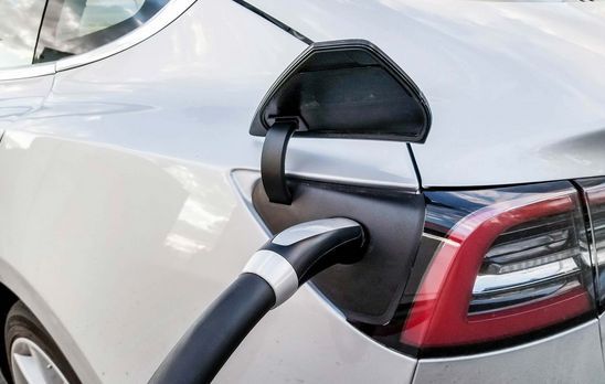 特斯拉model3 售价不到30万 中国造车新势力都慌了！