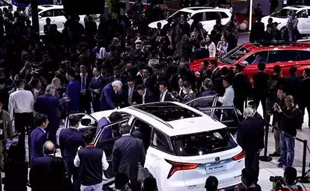 疫情对汽车产业影响：短期不低估 长期不高估