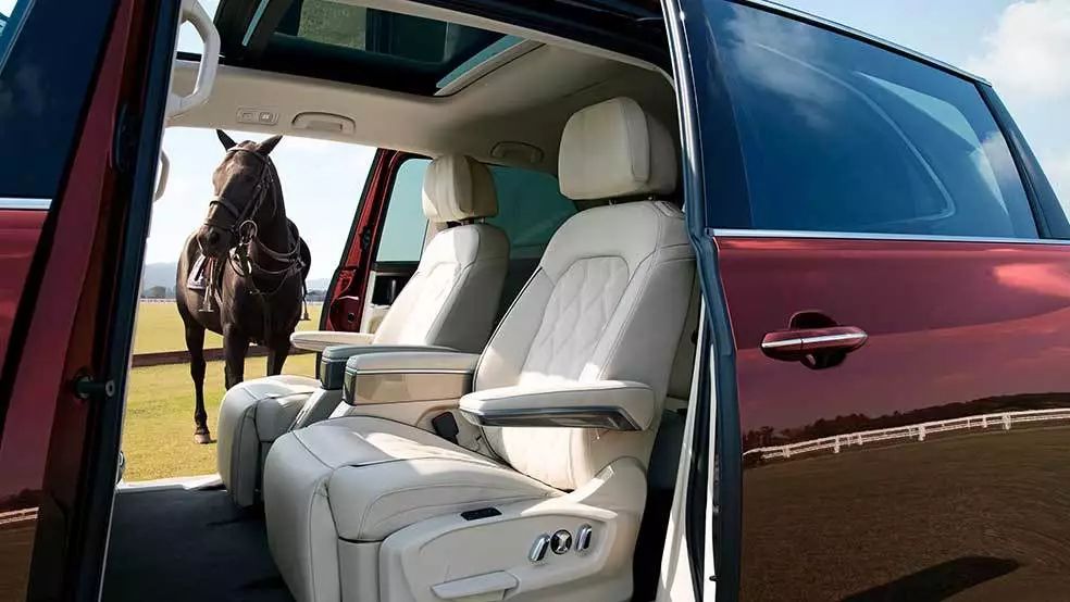 贵=好？LM加价的钱换这些高档MPV它不香吗？