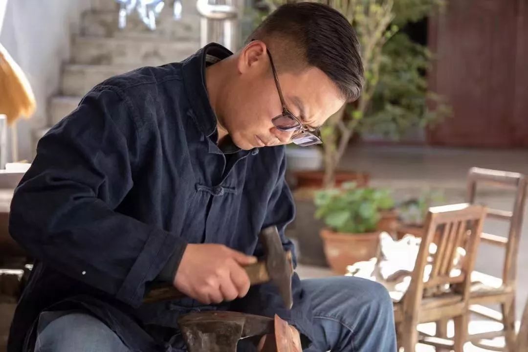 张伟 会泽张氏斑铜文化发展有限公司工艺美术师