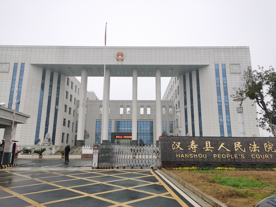 1月3日，常德市中院在汉寿县法院公开审理杨佰淇故意杀人案。 澎湃新闻记者 朱远祥 图