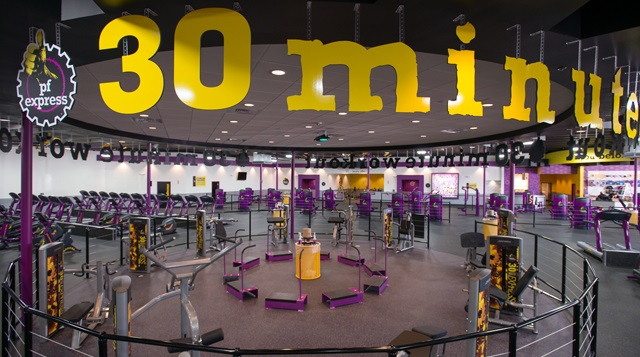 来讨好年轻人吧 看看这10个靠“年轻人”赚钱的股票