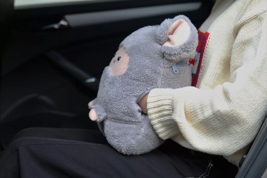 就像有人帮你哈气一样温暖瞬间被一股暖流包裹手冷的时候擦入两侧的