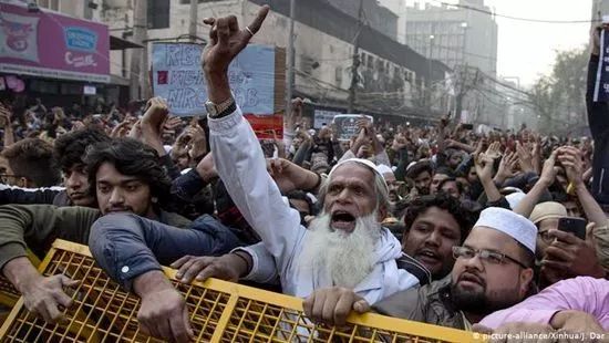 抗议的印度民众