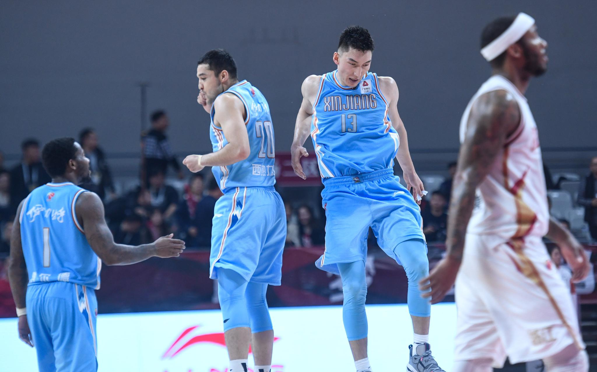 cba|可兰白克一攻一防终结比赛 新疆客场胜浙江取得八连胜