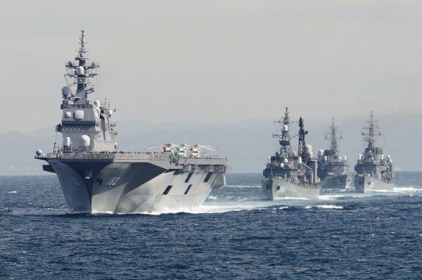 原料图片:日本海自“伊势”号准航母编队航走。(日本海自官网)