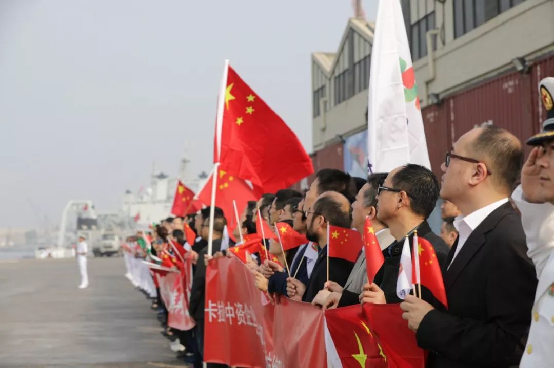 姚敬大使,演习中方指挥员,南部战区海军副参谋长黄凤志少将先后致辞