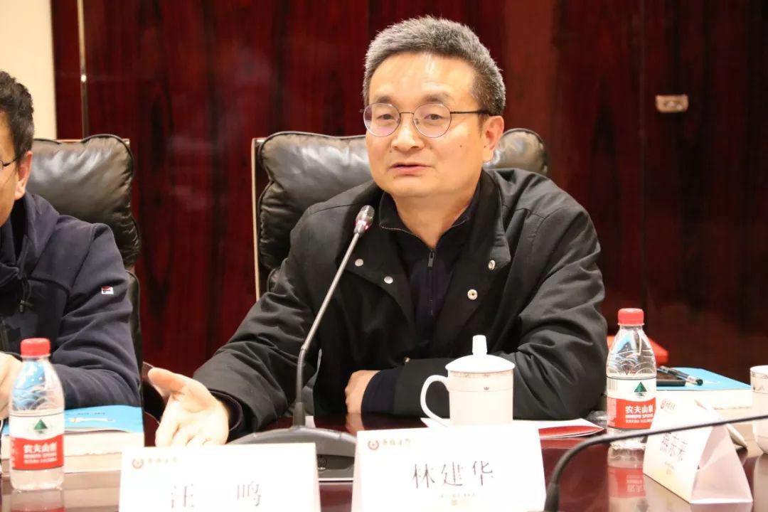 在福斯特董事长林建华看来,对于已经上市的企业应发挥上市公司的优势