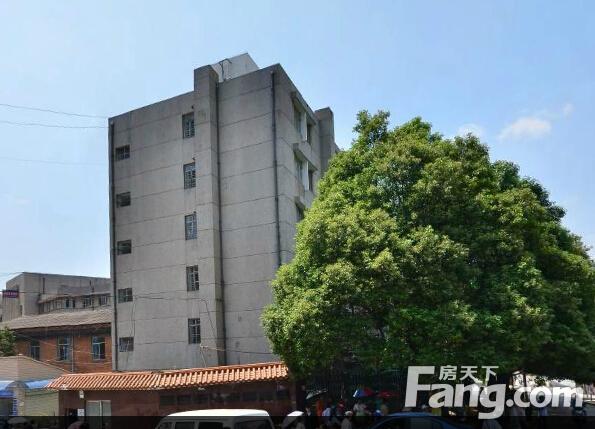 五华工人医院单位房 VS 林产公司宿舍,哪个更宜居?