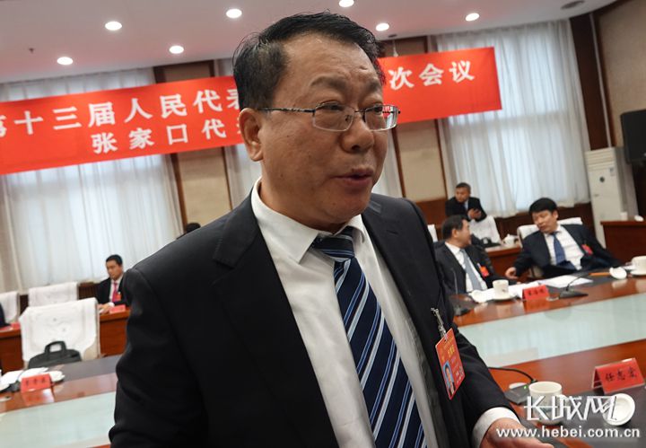 长城新媒体记者 吴新光 摄对此,省人大代表,沽源县县委书记郭有和,也