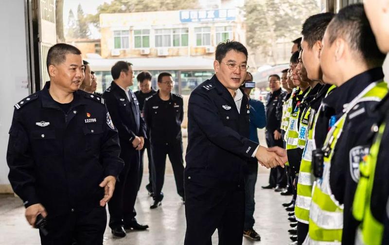 孙太平同志来梅调研督导公安大数据智能化建设工作并开展新春慰问活动