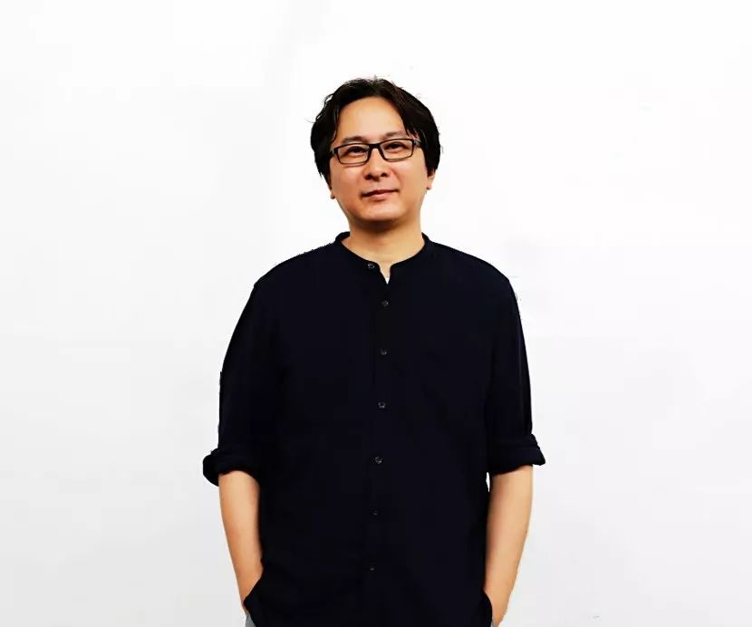 一周快评丨叶航评《亲爱的新年好》