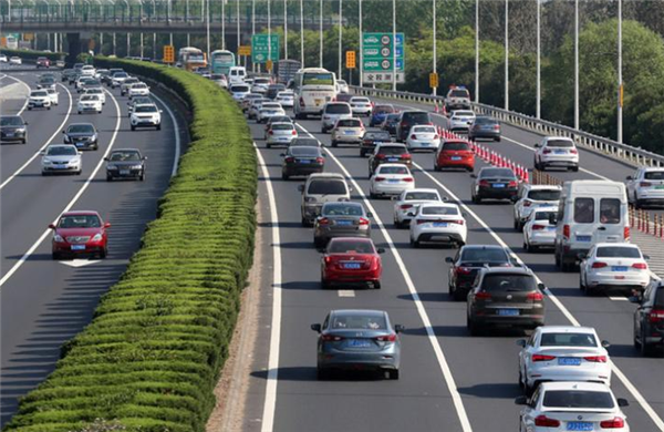 快讯 | 公安部：我国私家车保有量已突破2亿辆