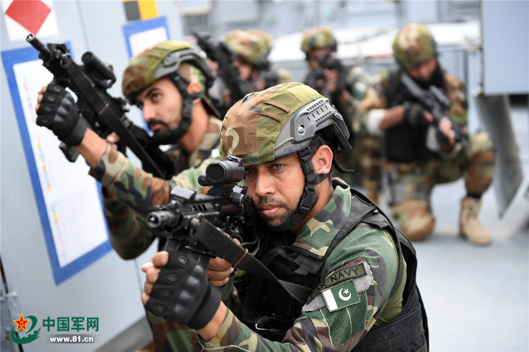中巴海军联演结束岸港训练一个最受双方官兵青睐的阶段