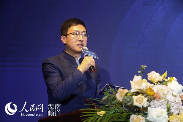 当天的签约仪式由博鳌乐城国际医疗旅游先行区管理局副局长刘哲峰主持