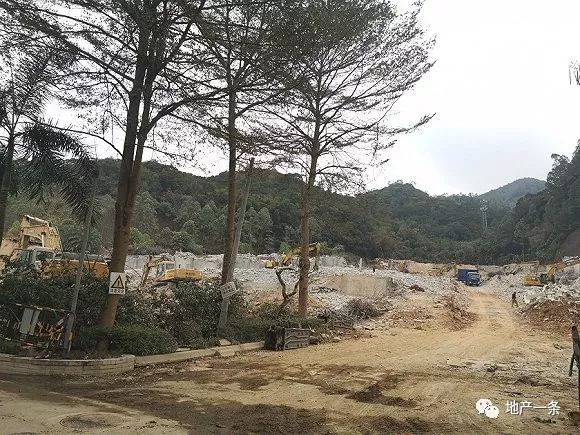 颐和天珑拆除现场。摄影:黄昱