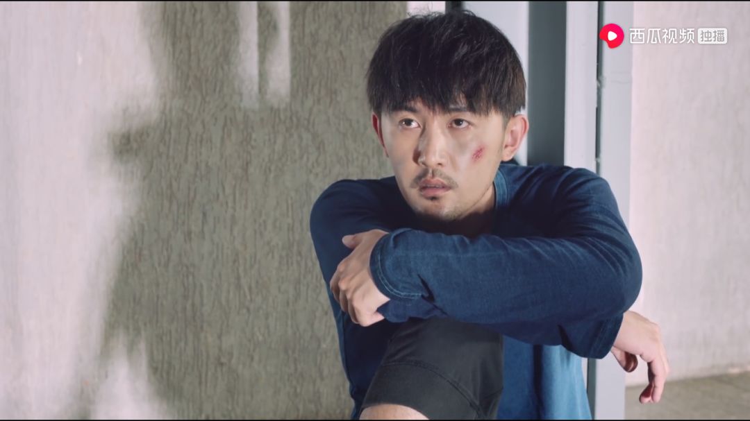 《梦在海这边》里李十一的人生起起落落落,三十而立的毛毅正渐渐发光