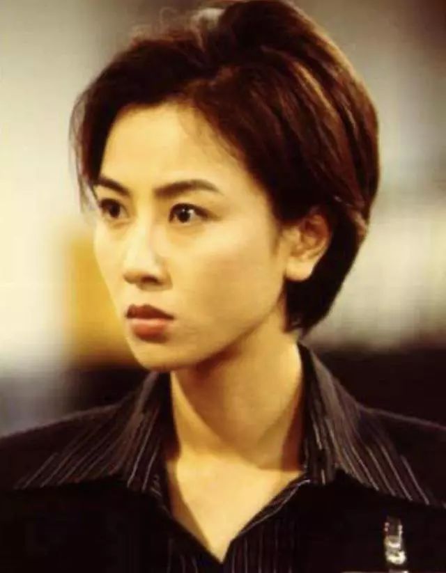 九十年代宅男女神情路坎坷至今仍单身一人与同性密友绯闻传足7年