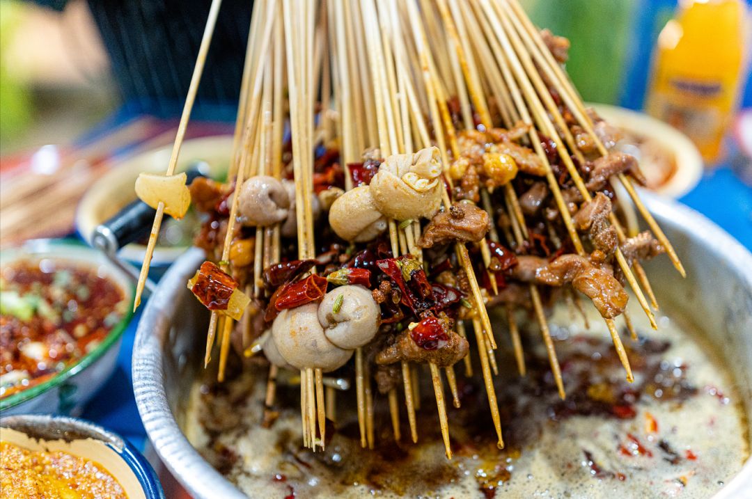 串串烤雞皮烤牛肉烤玉米烤雞皮粉蒸排骨狼牙土豆鐵板魷魚蛋烘糕兔腦殼