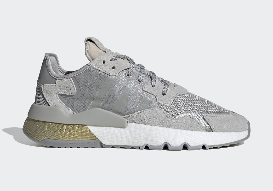 金色boost点缀后跟adidasnitejogger全新配色现已发售