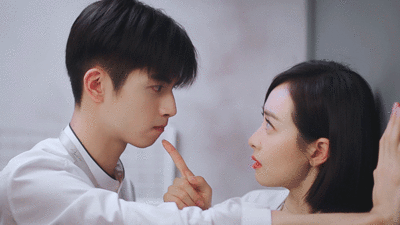 终于明白了姐弟恋有多快乐