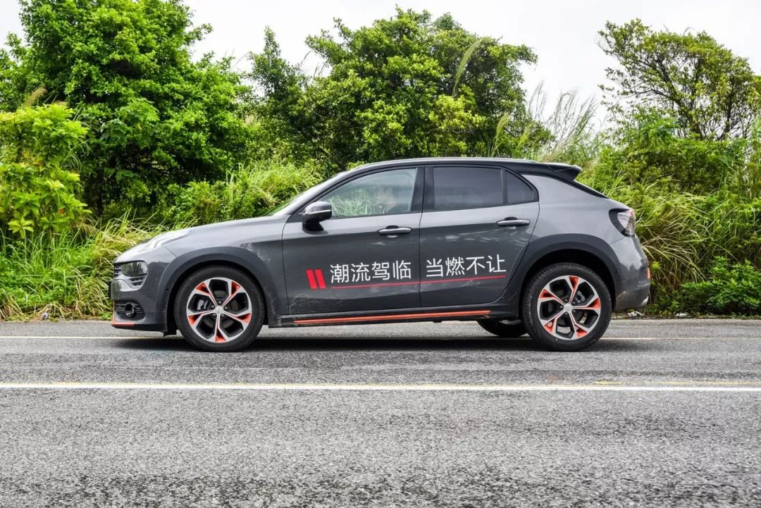 15万级的SUV，这4款刹车性能最好，自主并不输给合资！