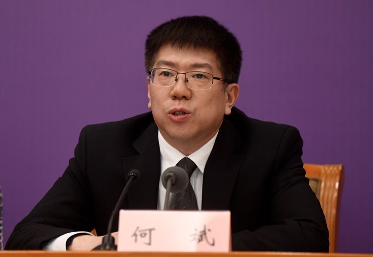 农业农村部农村社会事业促进司副司长何斌回答记者提问.