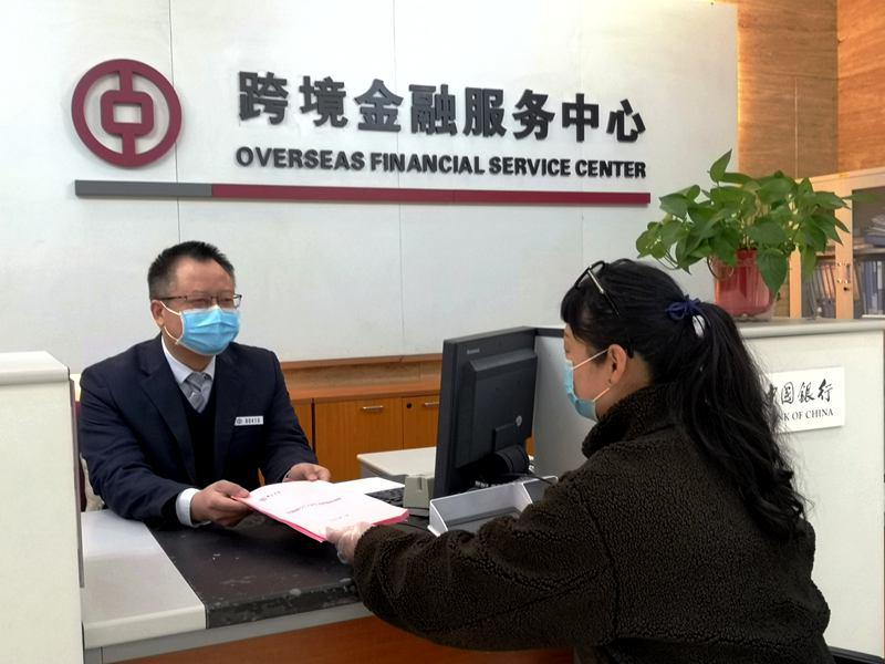 负面状况下的克莱：队友们对他的显示感觉愤激(克莱付出了吗)