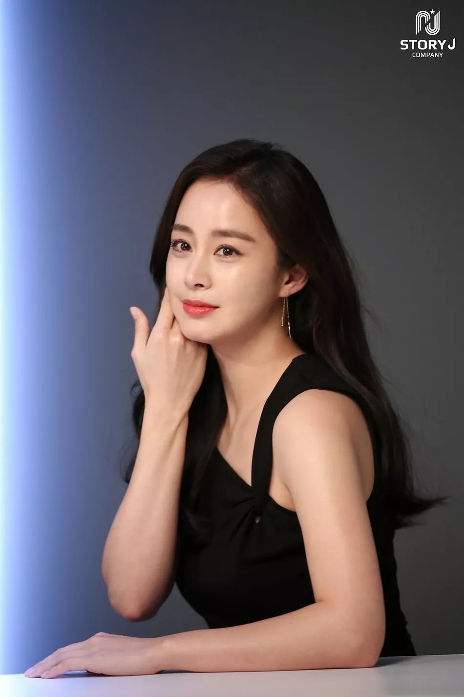 40岁金泰熙二胎后惊艳诱人!甜美魅惑皮肤吹弹可破