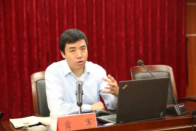 江苏经济报记者对话北京大学法学院教授薛军医疗防护物资的运输和分配