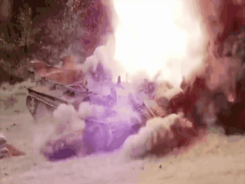 t-55坦克底盘被反坦克地雷炸毁履带动态图.