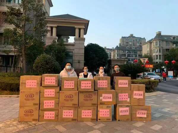 护理垫排行_益婷护理垫正式签约网红一哥万小菊,为女性生殖健康保驾护航