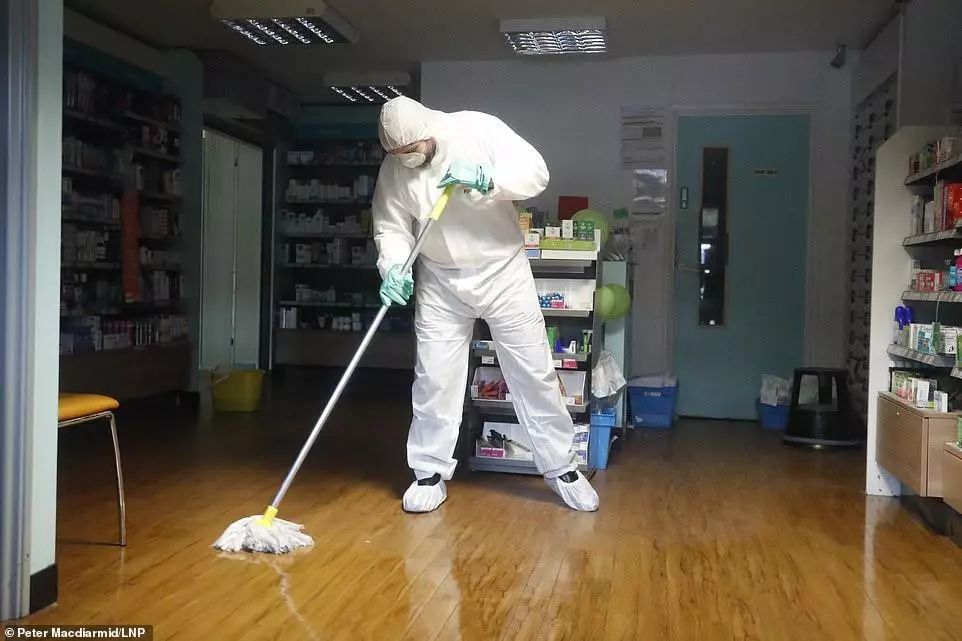 致3国11人感染 英国跨国“超级传播者”现真身