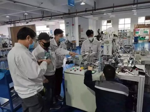 广汽部件技能中心职工在快裕达学习(图片来历:广汽集团微信大众号)