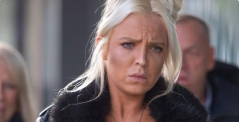 英国女子在飞机上试图开舱门 被判两年监禁休闲区蓝鸢梦想 - Www.slyday.coM