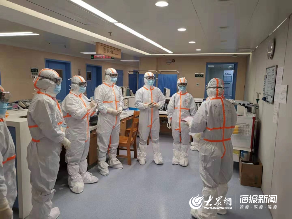 穿上防护服就变成一往无前的战士|医护人员|医疗_新浪新闻