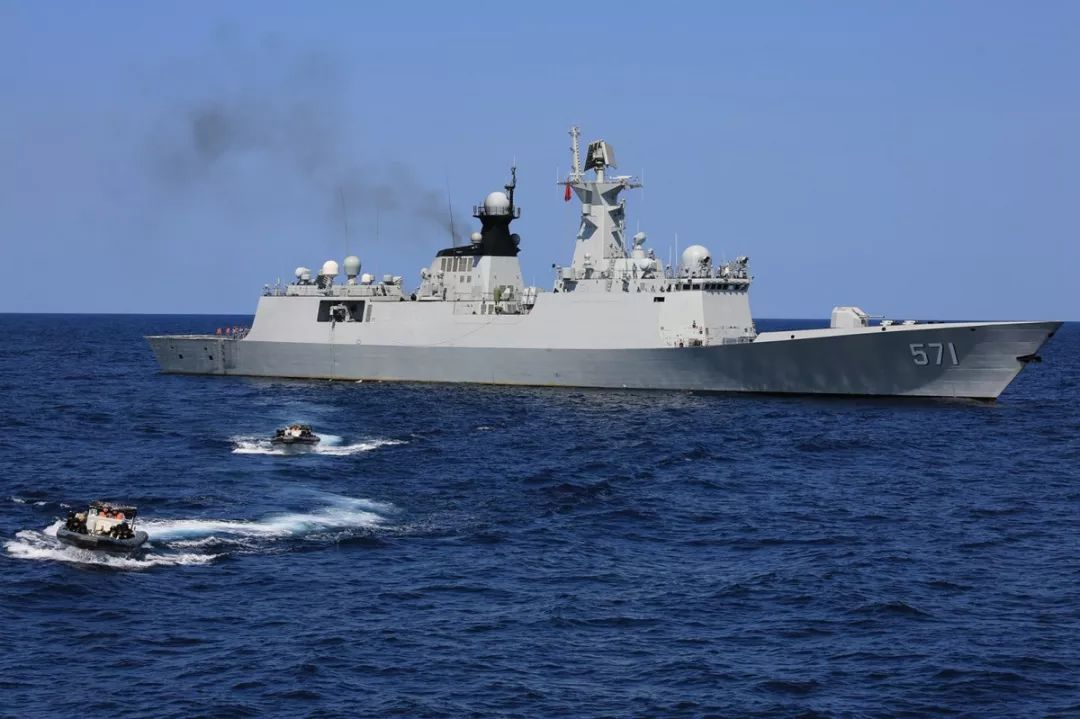 鏖战72小时第34批护航编队在亚丁湾练兵砺剑