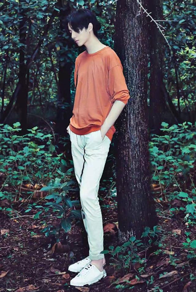 叛逆少年李宏毅腿长120cm的既视感难怪人家穿什么都很帅