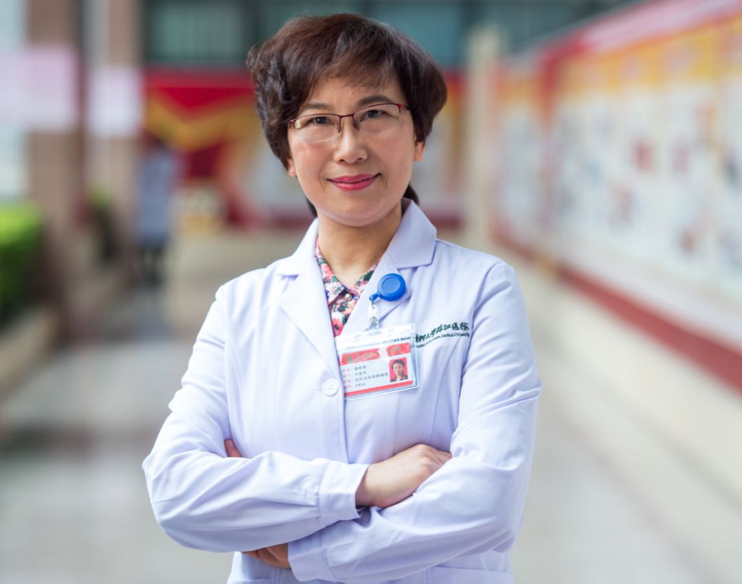 南方医科大学珠江医院中医科主任梁东辉教授带领团队为大家支招.