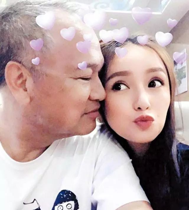 27岁tvb力捧小花原来是隐形小富婆 身材矮小却成宅男
