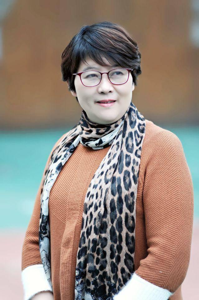 声入人心|鼓楼"云升旗"赤壁路小学校长陆燕:疫情是一本教科书