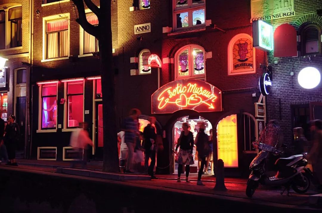 霓虹深处的阿姆斯特丹