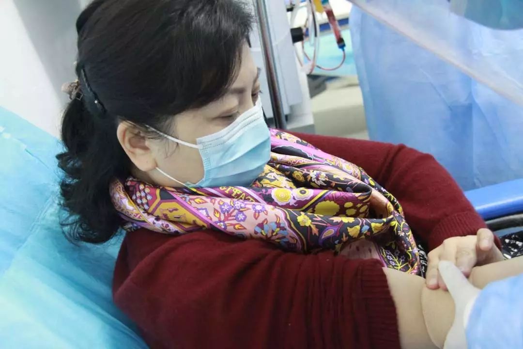 夫妻都是英雄张定宇妻子程琳捐献血浆