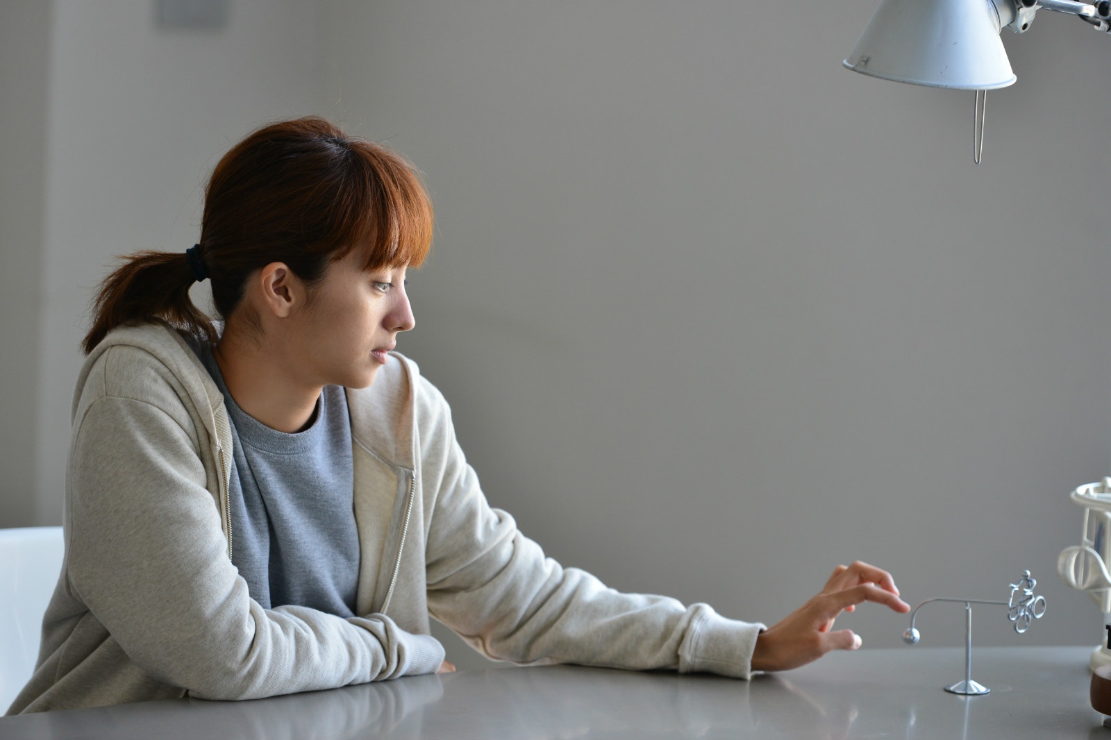 她被称为高阶版奶茶妹妹出演日本灭门乱伦大戏心机女被吐槽职业假笑