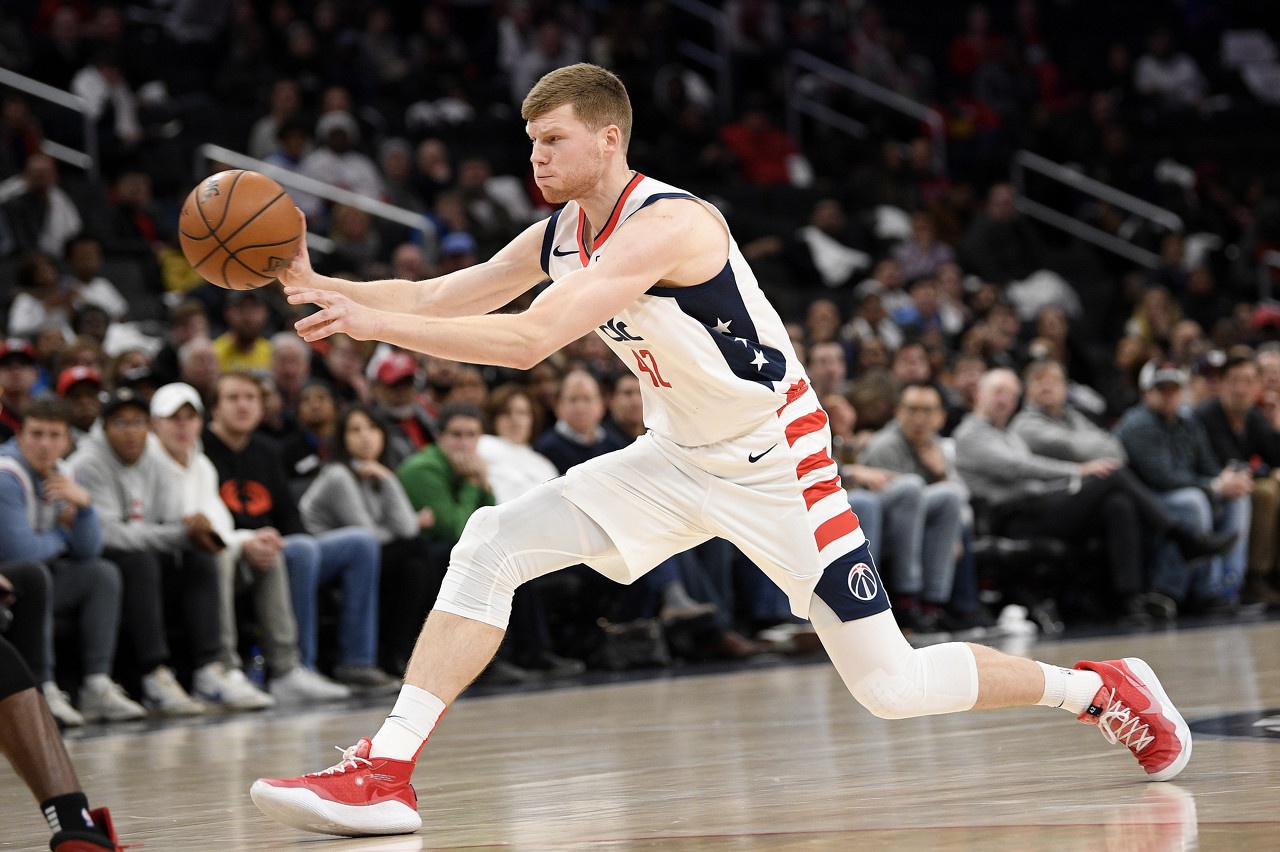 贝尔坦斯从马努那儿学到了下场就忘掉篮球干其他任何事都可以