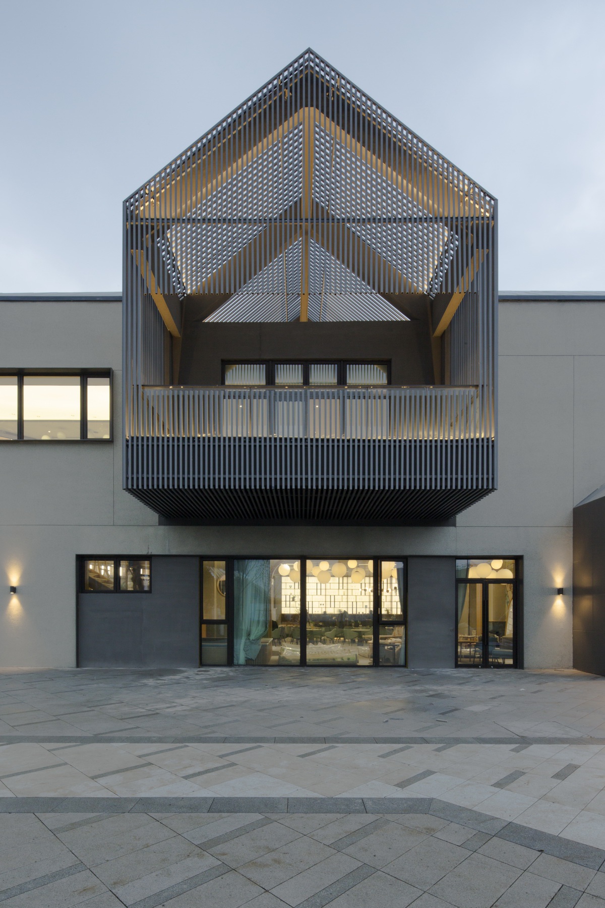 儿童画符号的抽象表达:台州旭辉府 / 天华建筑设计2a所